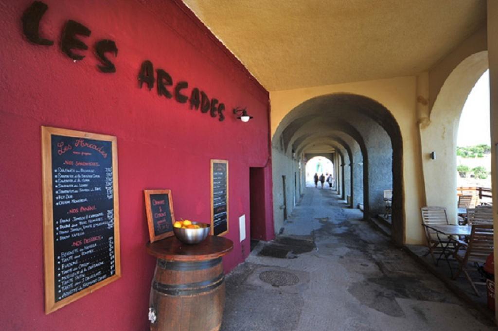 Hôtel de la Plage Les Arcades Algajola  Exterior foto